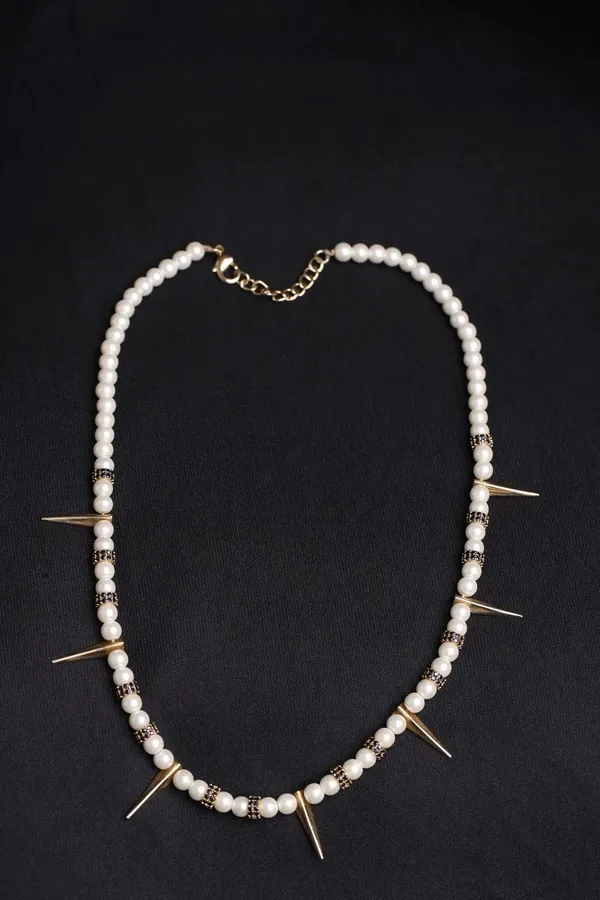 Thorn_Pearl_Necklace