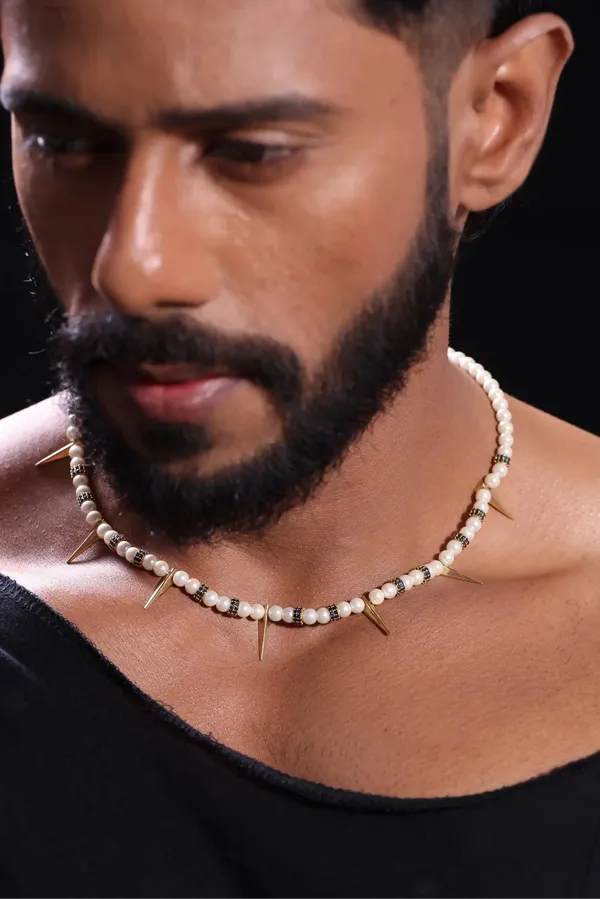 Thorn_Pearl_Necklace