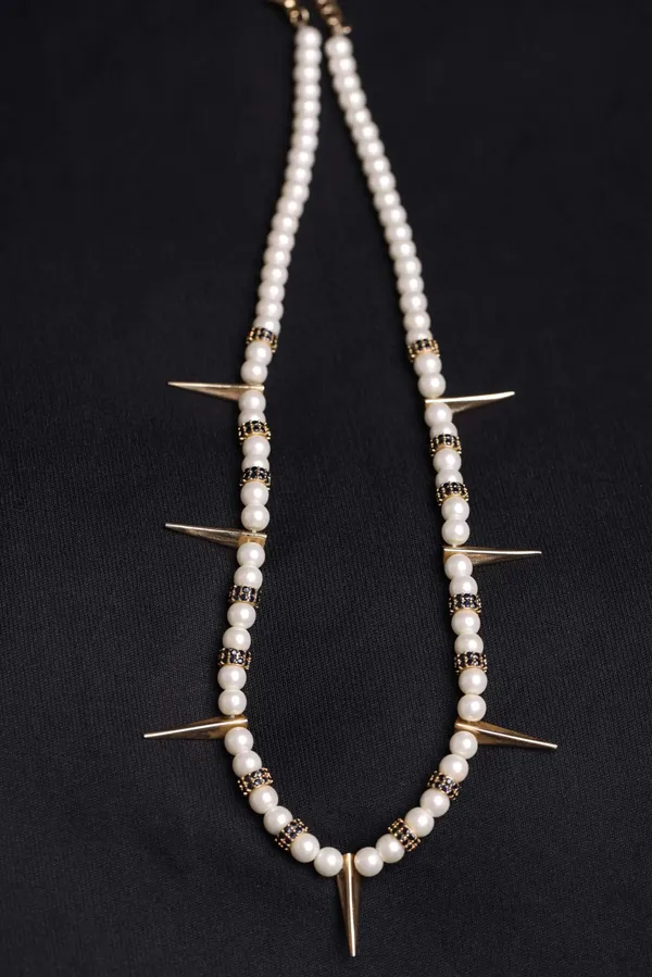 Thorn_Pearl_Necklace