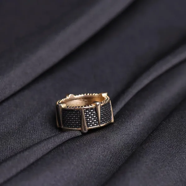 Panther_Spike_Ring