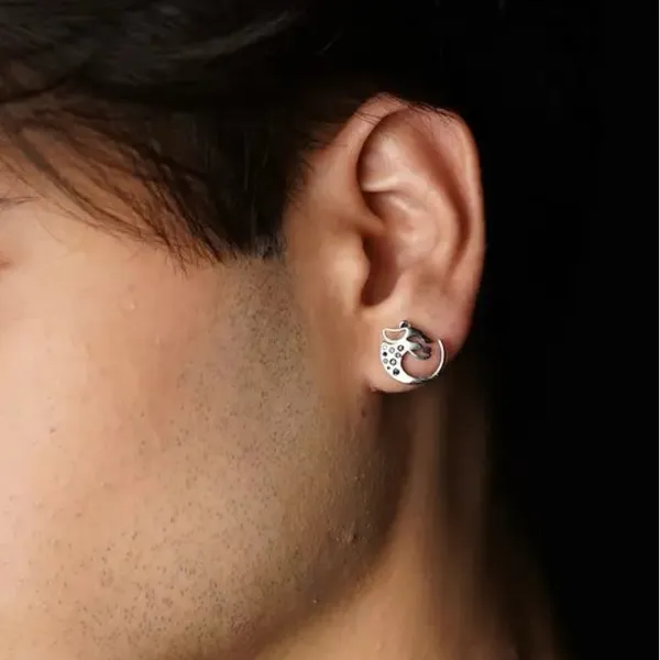Panther_Stud_Silver_Right