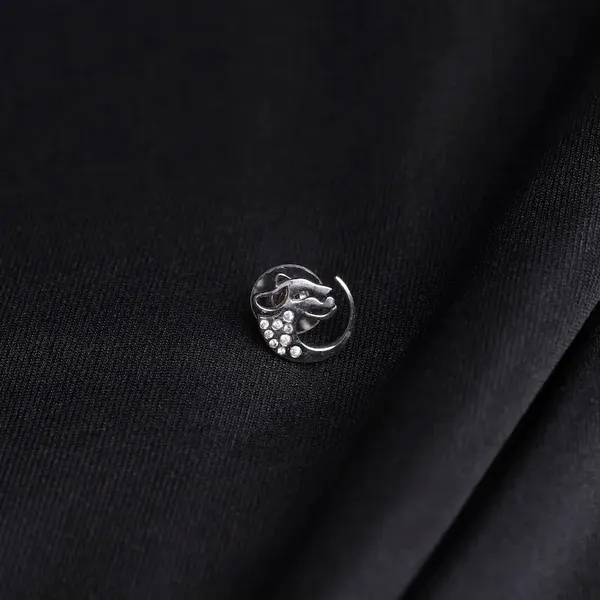 Panther_Stud_Silver_Right
