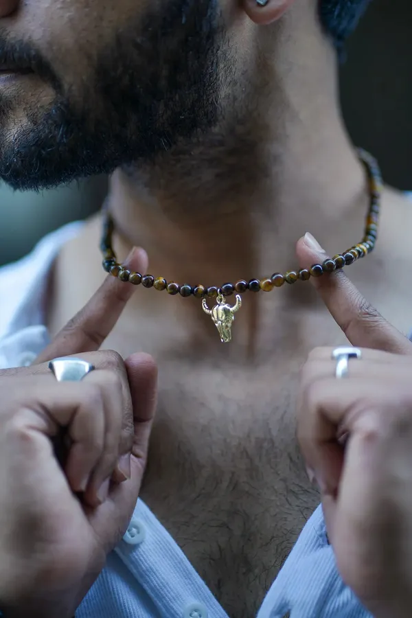 Bull_Necklace_Tiger_Eye_Gold