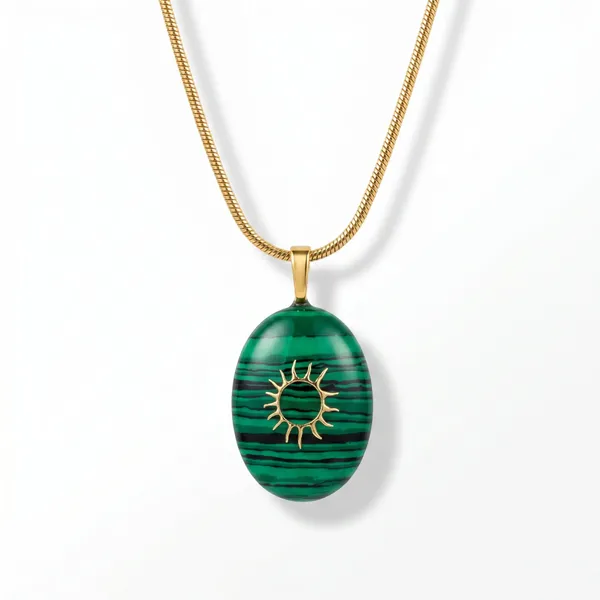 Sol_Solo_Malachite_Pendant_Necklace