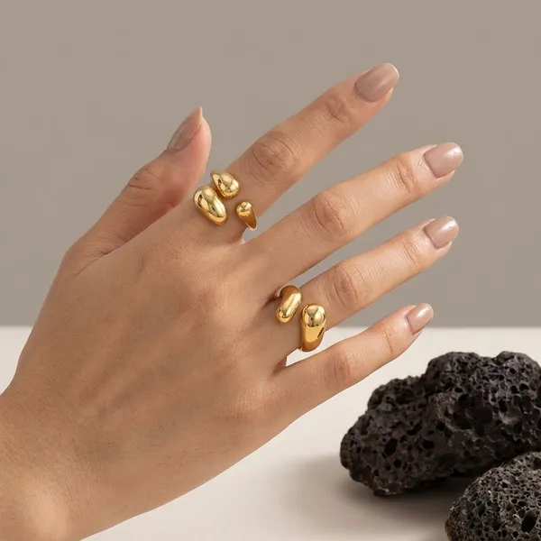 Sculpted_Adjustable_Statement_Ring_Set_Golden