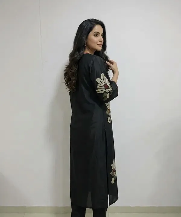 Black_Mal_Chanderi_Straight_Kurta_Set_With_Dupatta_For_Women