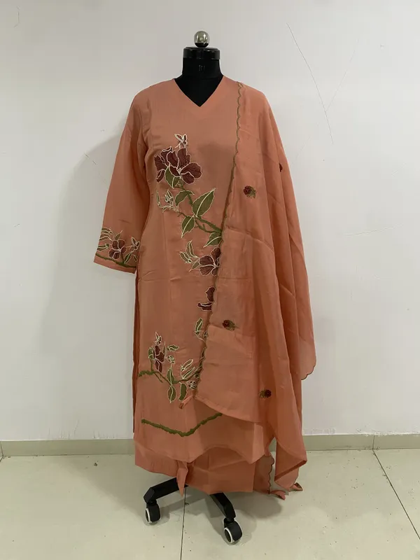 Dusty_Peach_Mal_Chanderi_Floral_Embroidered_V-Neck_Kurta_Set_For_Women