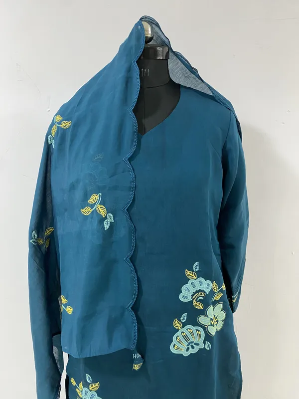 Teal_Blue_Mal_Chanderi_Floral_Embroidered_V-Neck_Kurta_Set_For_Women