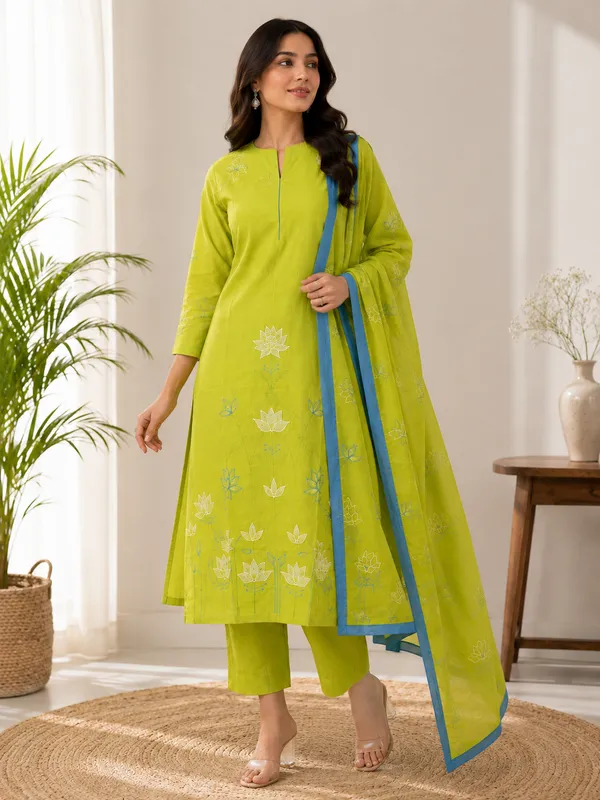 Lime_Green_Mal_Chanderi_Floral_Embroidered_Kurta_Set_With_Dupatta_For_Women