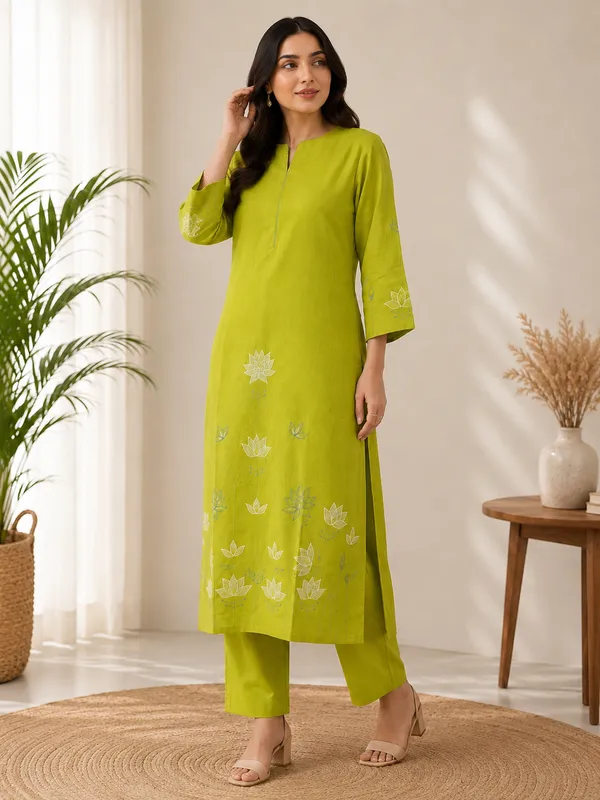 Lime_Green_Mal_Chanderi_Floral_Embroidered_Kurta_Set_With_Dupatta_For_Women