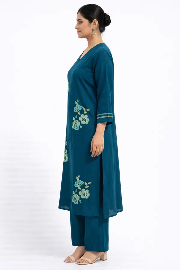 Teal_Blue_Mal_Chanderi_Floral_Embroidered_V-Neck_Kurta_Set_For_Women