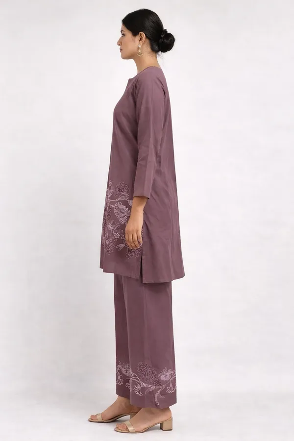 Mauve_Linen_Cotton_Floral_Embroidered_Kurta_Pant_Co-Ord_Set_For_Women