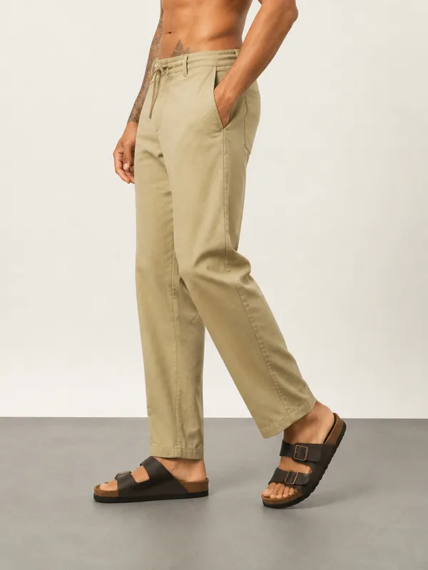 Light_Olive_Linen_Relaxed_Fit_Trousers_For_Men