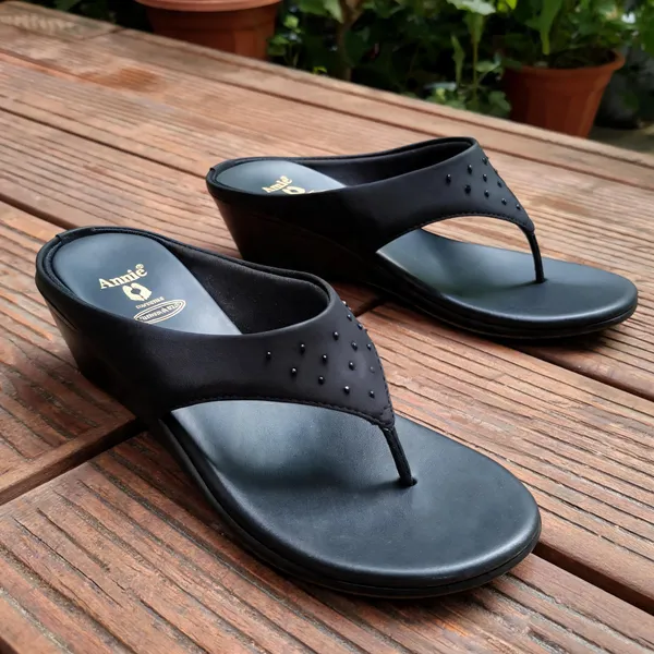 Black_Eva_Lycra_With_Swarovski_Wedge_Sandals_For_Women