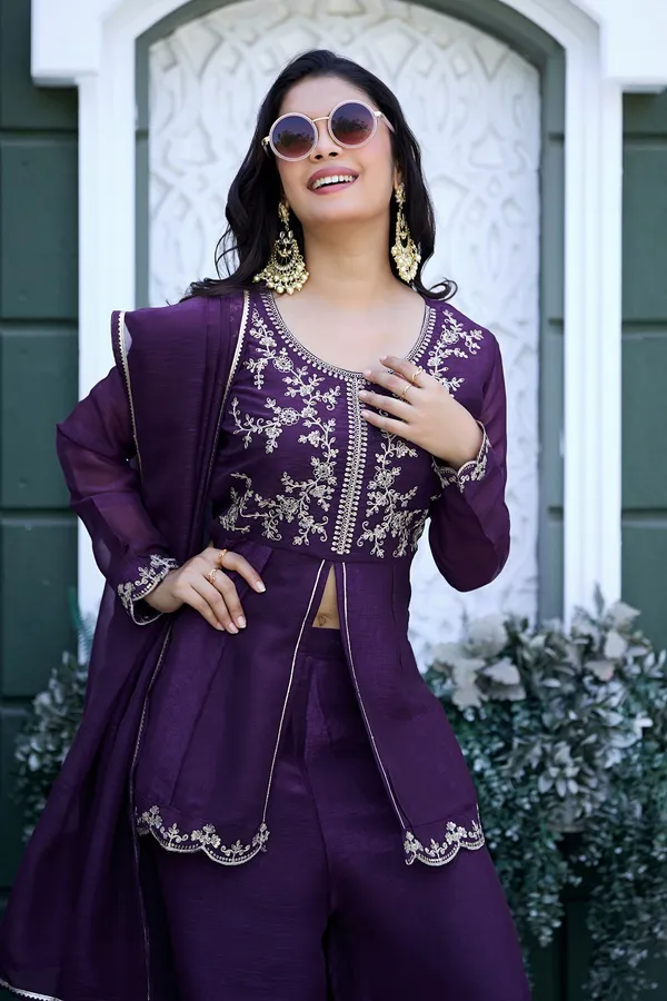Women_Ethnic_Motifs_Embroidered_Empire_Thread_Work_Pure_Silk_Kurti_With_Palazzos_&_Dupatta