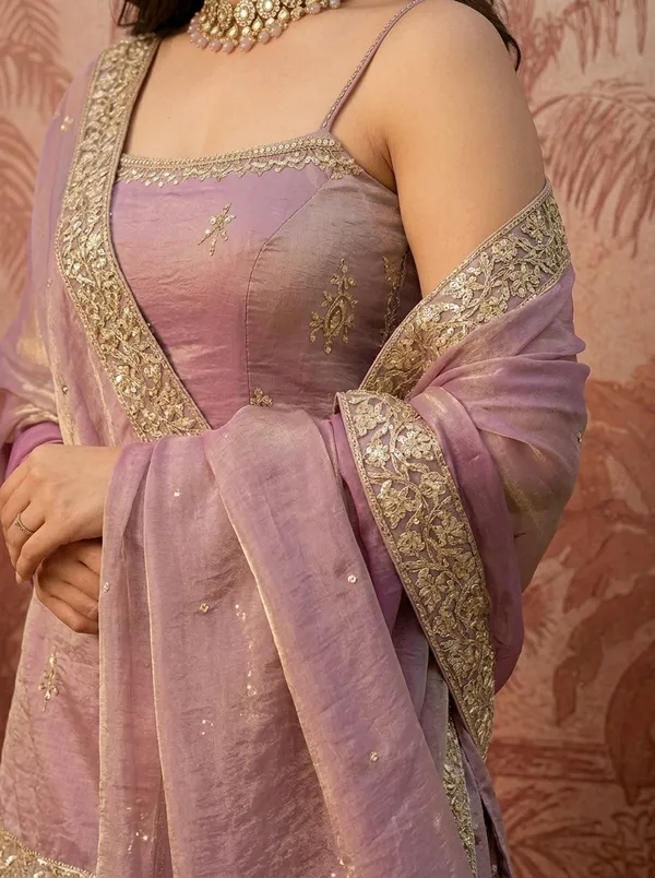 Women_Floral_Embroidered_Regular_Kurti_With_Sharara_&_Dupatta