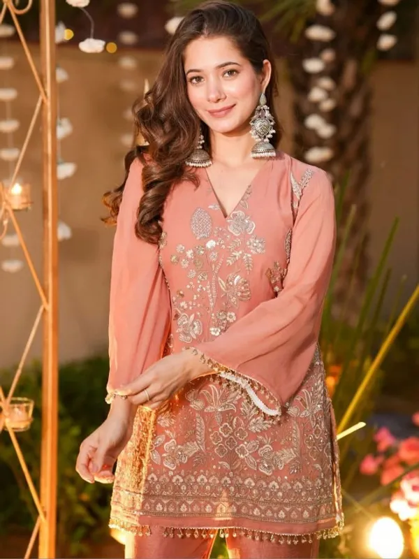 Women_Ethnic_Motifs_Embroidered_Regular_Thread_Work_Kurta_With_Palazzos