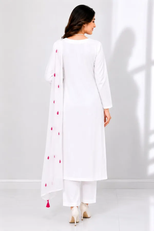 Embroidered_Round_Neck_Thread_Work_Cotton_Silk_Kurta_With_Trousers_&_Dupatta