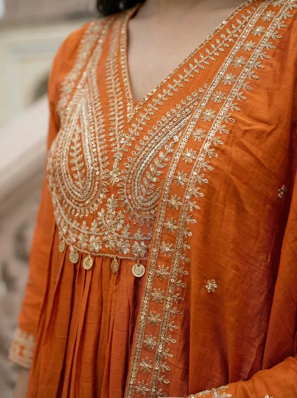 Embroidered_V-Neck_Kurta_&_Trousers_With_Dupatta