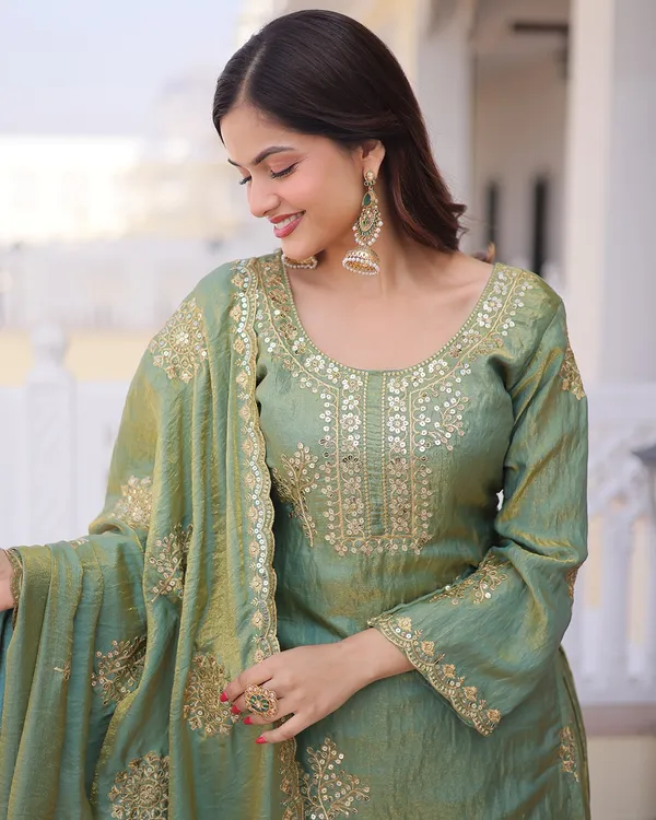 Ethnic_Motifs_Embroidered_Round_Neck_Kurta_&_Sharara_With_Dupatta