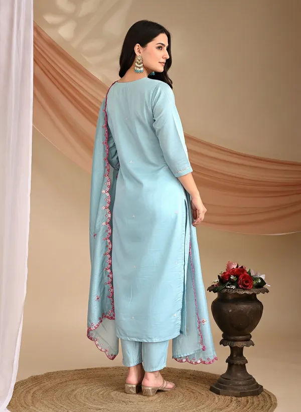 Ethnic_Motifs_Embroidered_Thread_Work_Chanderi_Silk_Kurta_with_Trousers_&_Dupatta