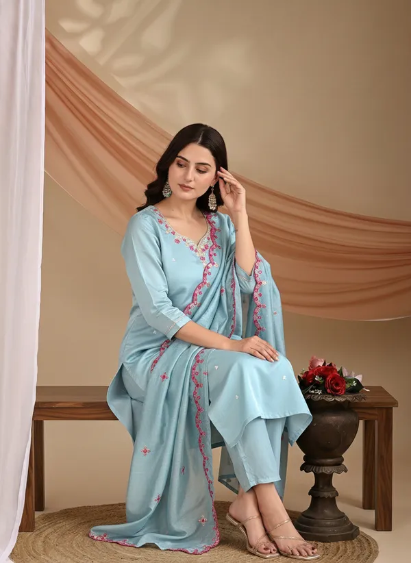 Ethnic_Motifs_Embroidered_Thread_Work_Chanderi_Silk_Kurta_with_Trousers_&_Dupatta