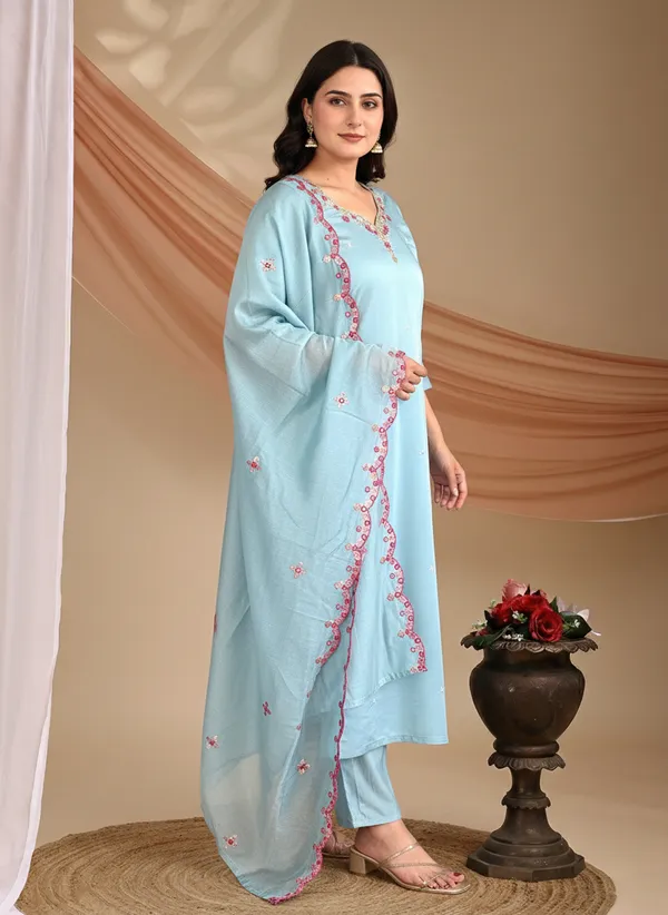 Ethnic_Motifs_Embroidered_Thread_Work_Chanderi_Silk_Kurta_with_Trousers_&_Dupatta