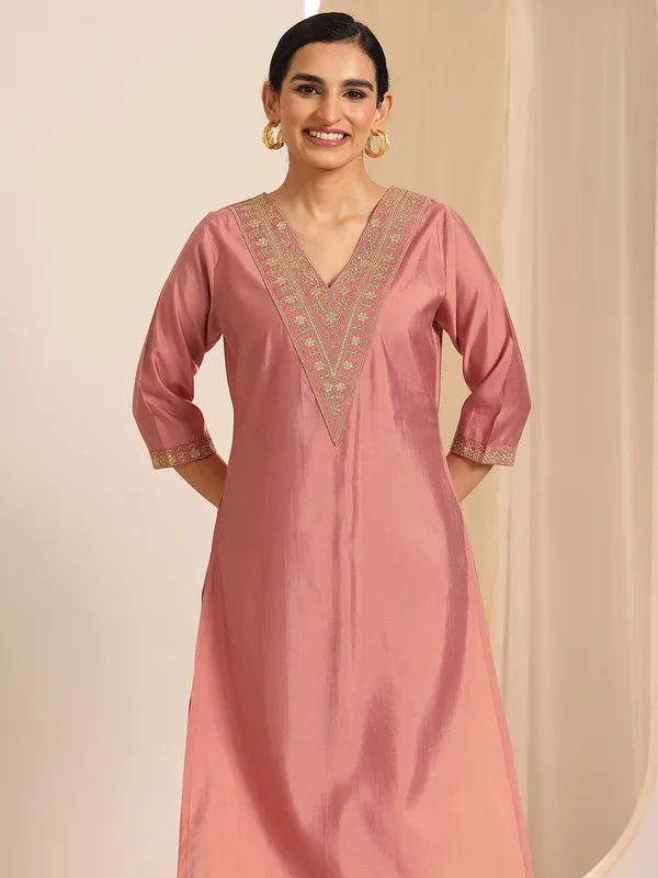 Floral_Yoke_Design_Sequnnied_Straight_Kurta_With_Trousers_&_Dupatta