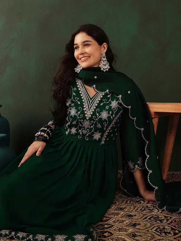 Green_Floral_Embroidered_V_Neck_Anarkali_Kurta_With_Trouser_&_Dupatta