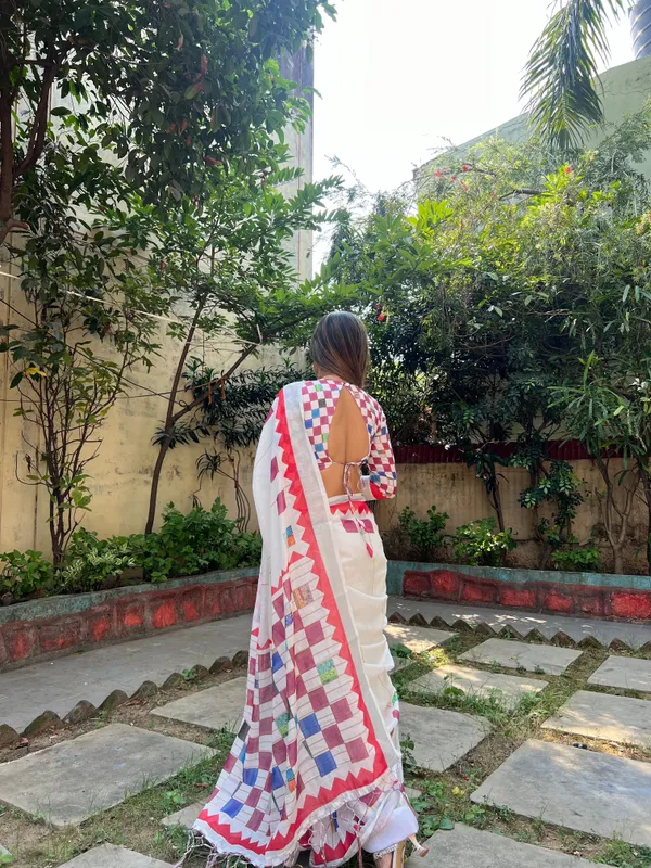 White_Pure_Cotton_Linen_Saree_with_Multicolor_Checkered_Design,_Blouse,_and_Tassel_Detailing