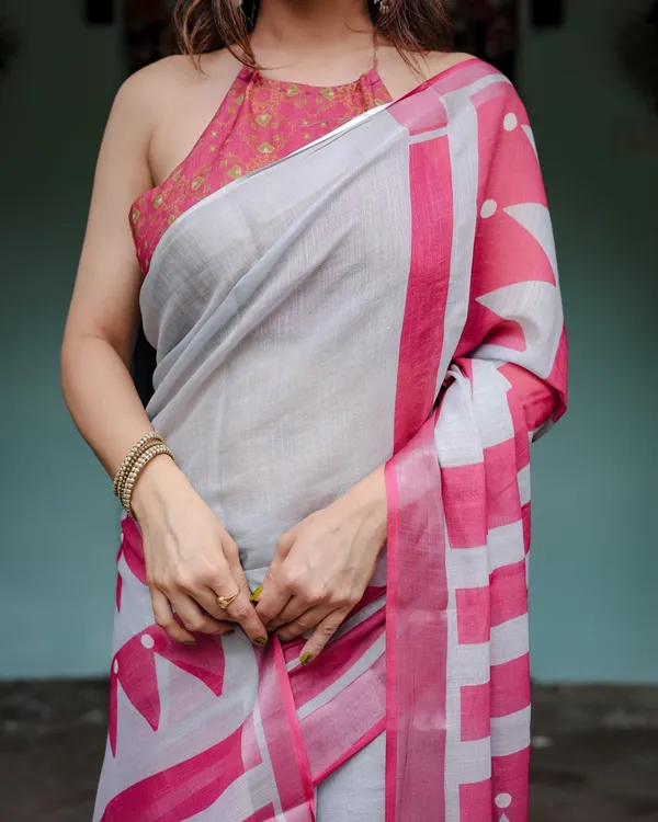 White_and_Pink_Pure_Cotton_Linen_Saree_with_Geometric_Stripes,_Blouse,_and_Tassel_Detailing