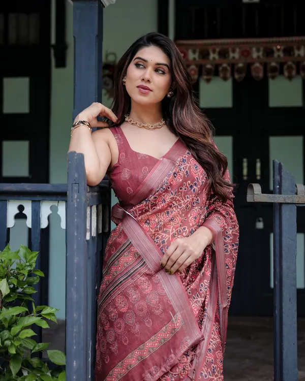 Rust_Red_Pure_Cotton_Linen_Saree_with_Floral_Block_Print,_Blouse,_and_Tassel_Detailing