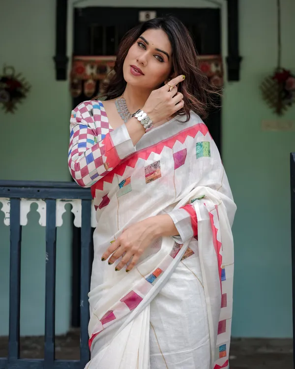 White_Pure_Cotton_Linen_Saree_with_Multicolor_Checkered_Design,_Blouse,_and_Tassel_Detailing