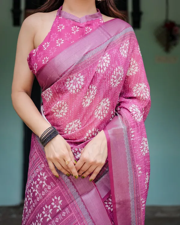 Magenta_Pure_Cotton_Linen_Saree_with_White_Floral_Block_Print,_Blouse,_and_Tassel_Detailing