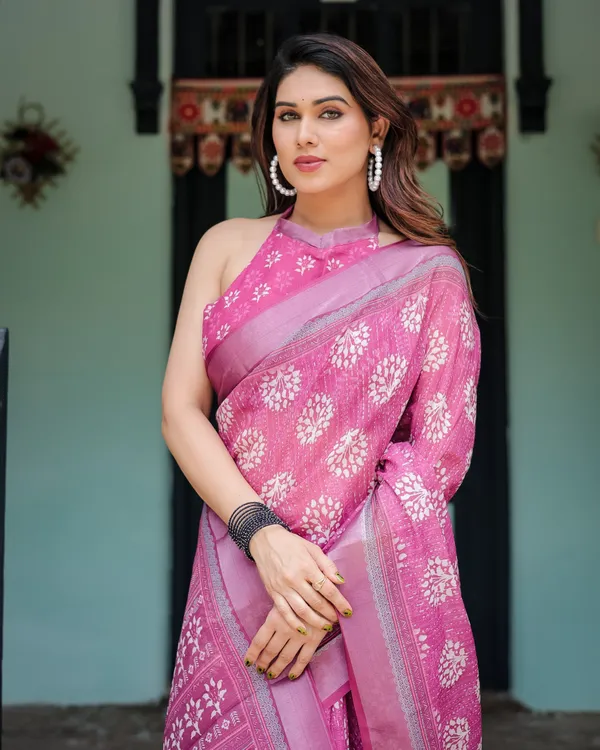 Magenta_Pure_Cotton_Linen_Saree_with_White_Floral_Block_Print,_Blouse,_and_Tassel_Detailing