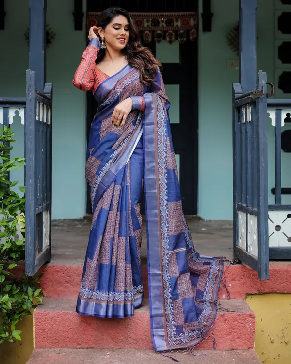 Navy_Blue_&_Red_Pure_Cotton_Linen_Saree_with_Blouse_and_Tassels_on_Edges