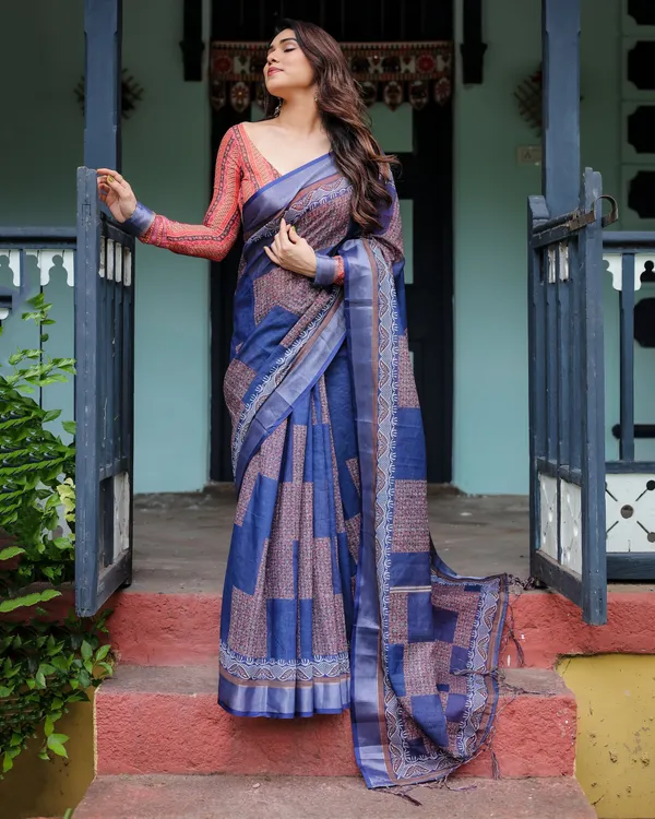 Navy_Blue_&_Red_Pure_Cotton_Linen_Saree_with_Blouse_and_Tassels_on_Edges