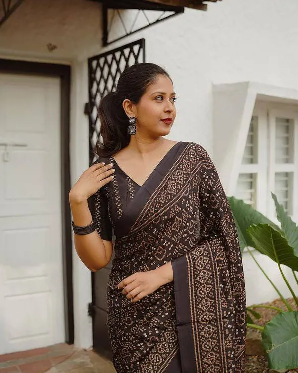 Black_Pure_Cotton__Linen_Saree_Weaved_With__Zari_Comes_With_Tassels