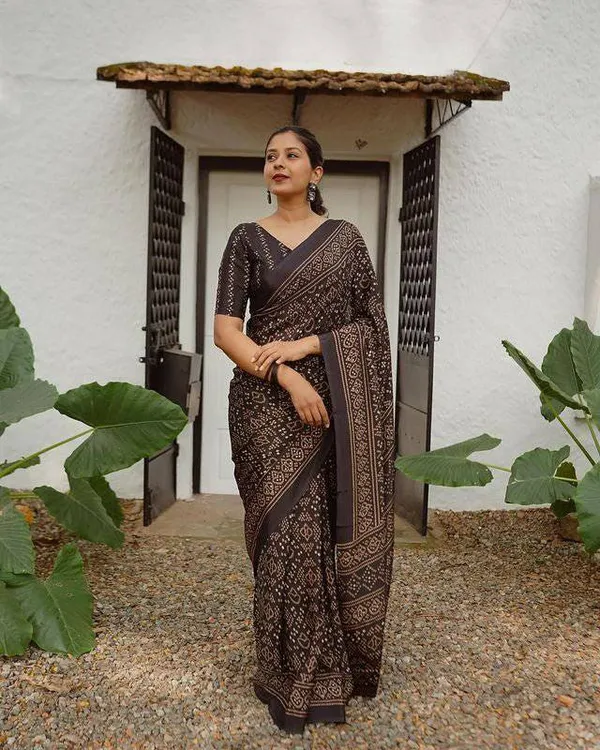 Black_Pure_Cotton__Linen_Saree_Weaved_With__Zari_Comes_With_Tassels