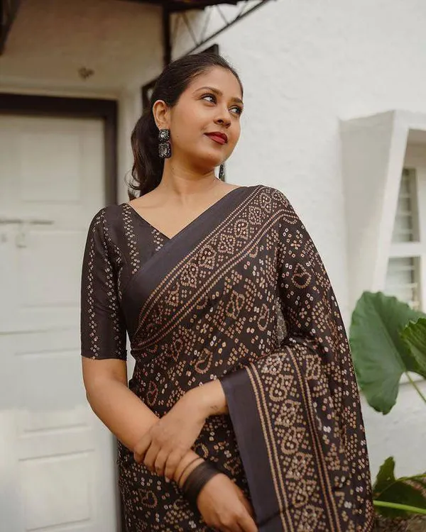 Black_Pure_Cotton__Linen_Saree_Weaved_With__Zari_Comes_With_Tassels