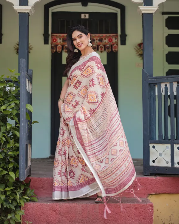 Cream_and_Maroon_Geometric_Printed_Pure_Cotton_Linen_Saree_with_Blouse_and_Tassels