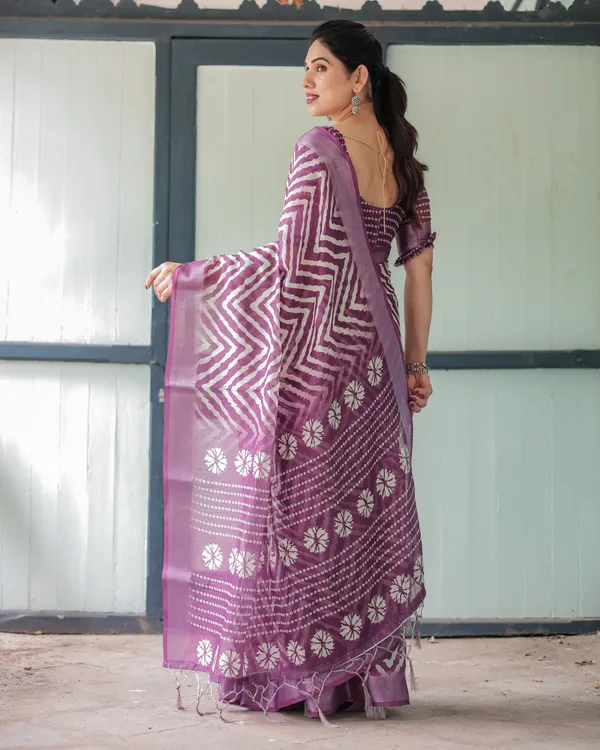Purple_and_White_Zigzag_Patterned_Pure_Cotton_Linen_Saree_with_Blouse_and_Tassel_Edges