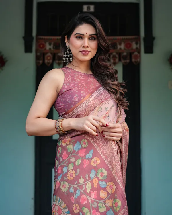 Blush_Pink_Handloom_Cotton-Linen_Saree_with_Floral_Motifs_and_Artistic_Pallu