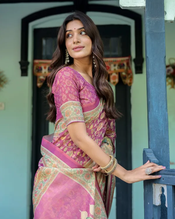 Magenta_Pink_Handloom_Cotton_Saree_with_Floral_Vines_&_Royal_Elephant_Procession_Pallu