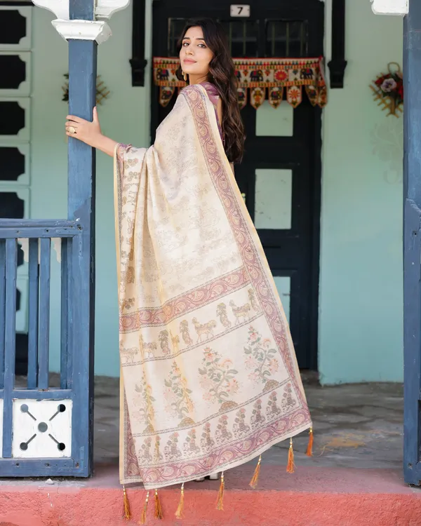 Beige_Mauve_Handloom_Cotton_Saree_with_Subtle_Ramayan_Print_and_Heritage_Motif_Pallu