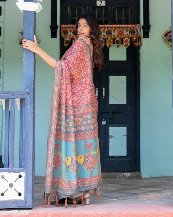 Rosewood_Red_Handloom_Cotton_Saree_with_Artistic_Fish_Pallu_&_Floral_Vine_Print