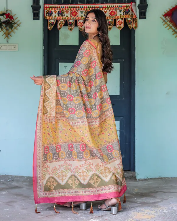 Multicolor_Buti_&_Floral_Panel_Handloom_Cotton_Saree_with_Pink-Green_Pallu_Art
