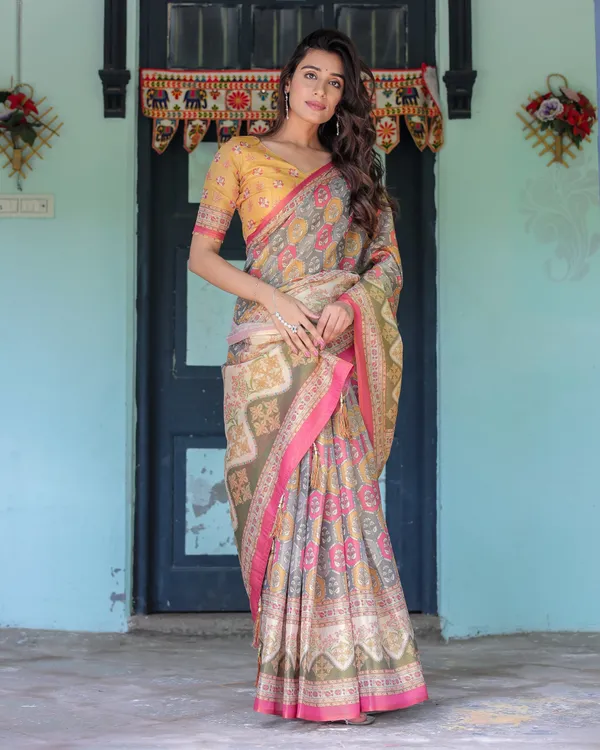 Multicolor_Buti_&_Floral_Panel_Handloom_Cotton_Saree_with_Pink-Green_Pallu_Art