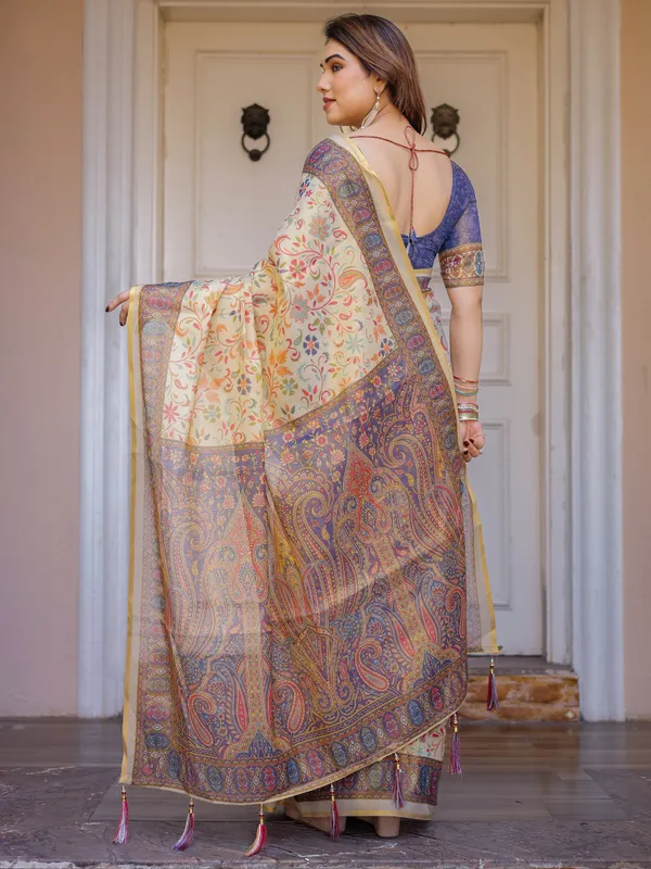 Cream_&_Navy_Blue_Floral_Paisley_Printed_Handloom_Cotton_Saree_with_Heritage_Border_&_Tassels_–_Festive_Ethnic_Wear
