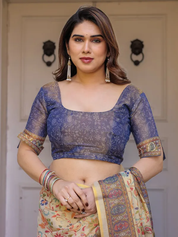 Cream_&_Navy_Blue_Floral_Paisley_Printed_Handloom_Cotton_Saree_with_Heritage_Border_&_Tassels_–_Festive_Ethnic_Wear
